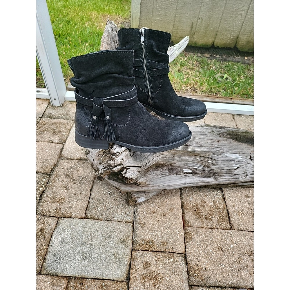 Born Women's Kenya Boot Size 9M Black Suede Distressed Bootie Boho Fringe Tassel